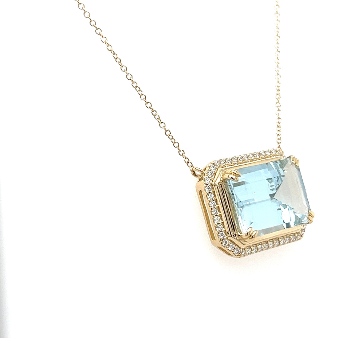 Luxurious 14K Yellow Gold Necklace with 6-Carat Octagon-Cut Aqua Stone – Timeless Elegance (PJC34168N)